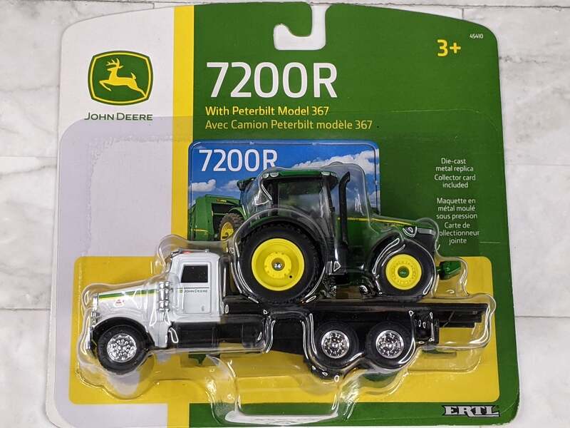 John Deere Peterbilt Model 367 Truck with 7200R Tractor 1/64Scale ERTL 45410