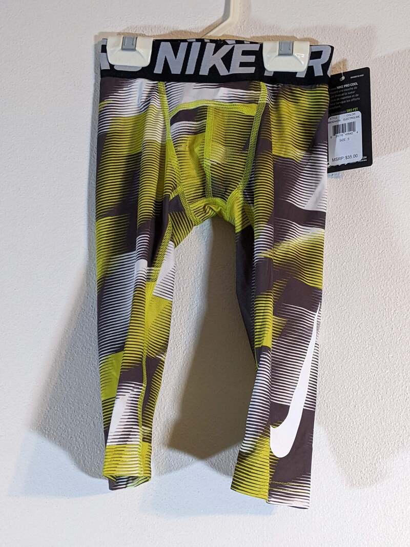 Boys' Size 5 Nike Dri-Fit Comrpession Shorts Electrolime