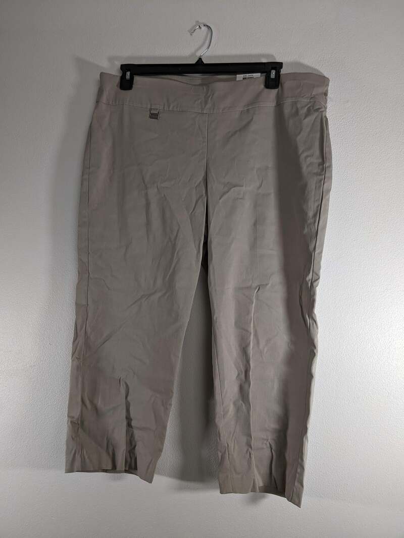 Women's 18W Tan Tummy Control Capri