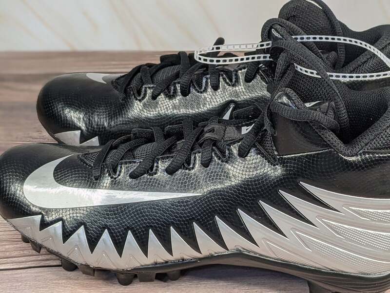 Nike Alpha Menace Youth Football Cleats