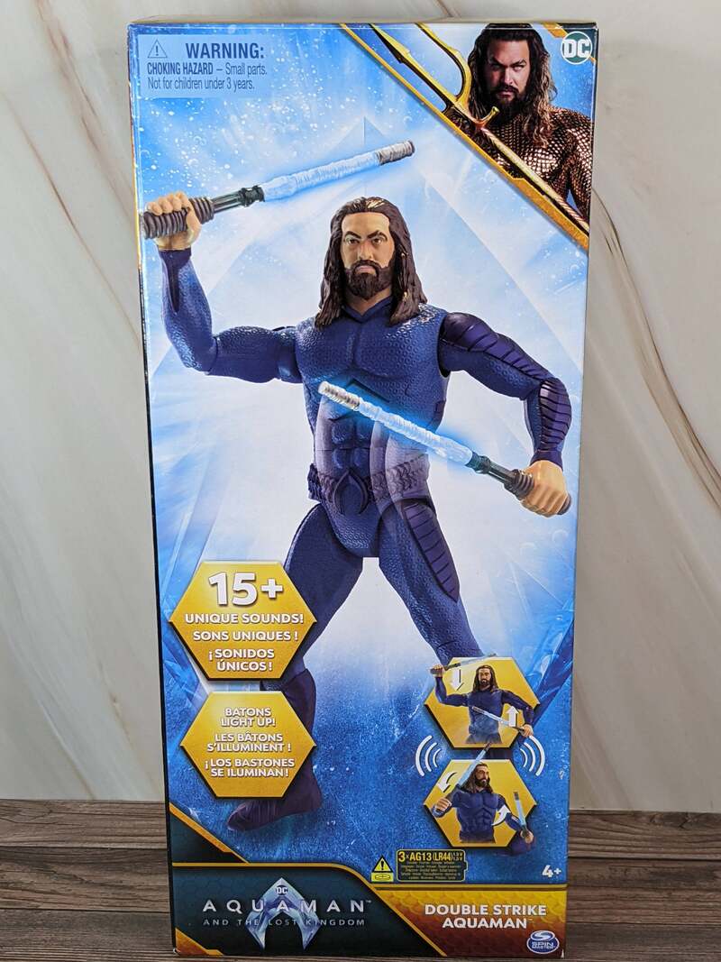 Double Strike Aquaman Figurine